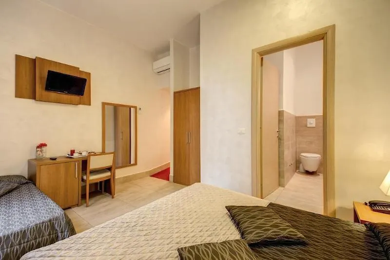 Amoroma Domus Bed & Breakfast  Rome