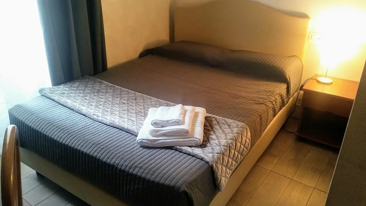 Amoroma Domus Bed & Breakfast Rome