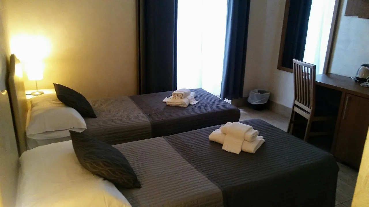 Amoroma Domus Bed & Breakfast 0*, Rome