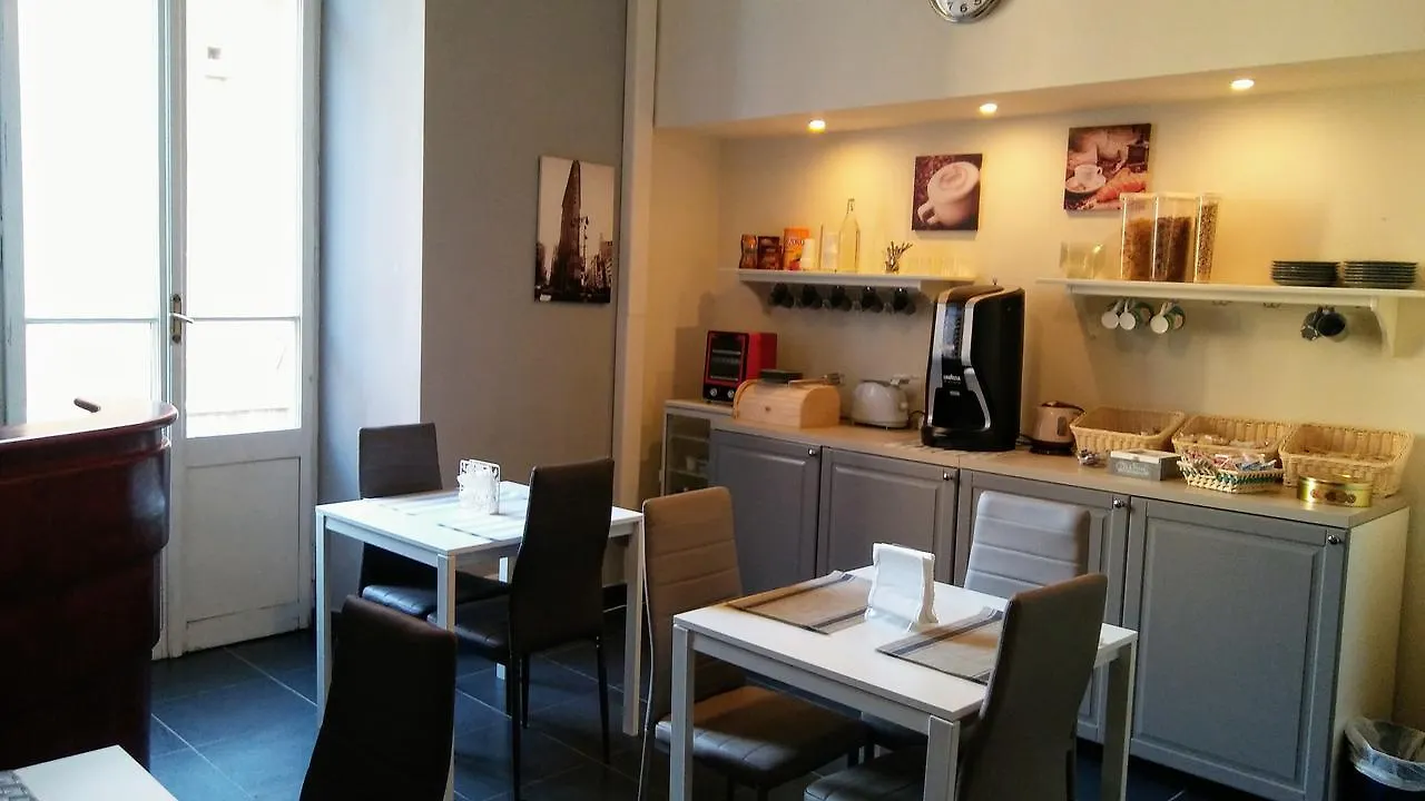 Amoroma Domus Bed & Breakfast  Rome