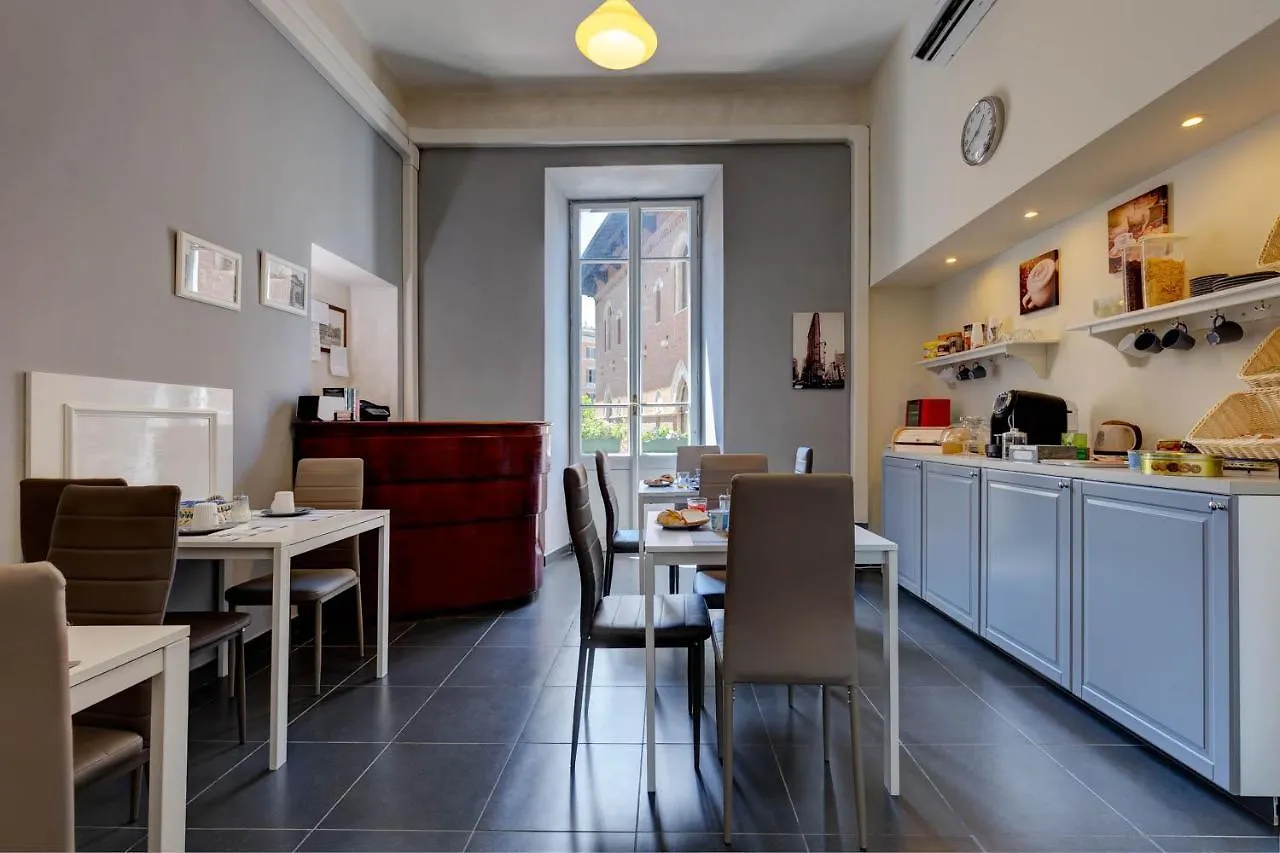 Amoroma Domus Bed & Breakfast Italy